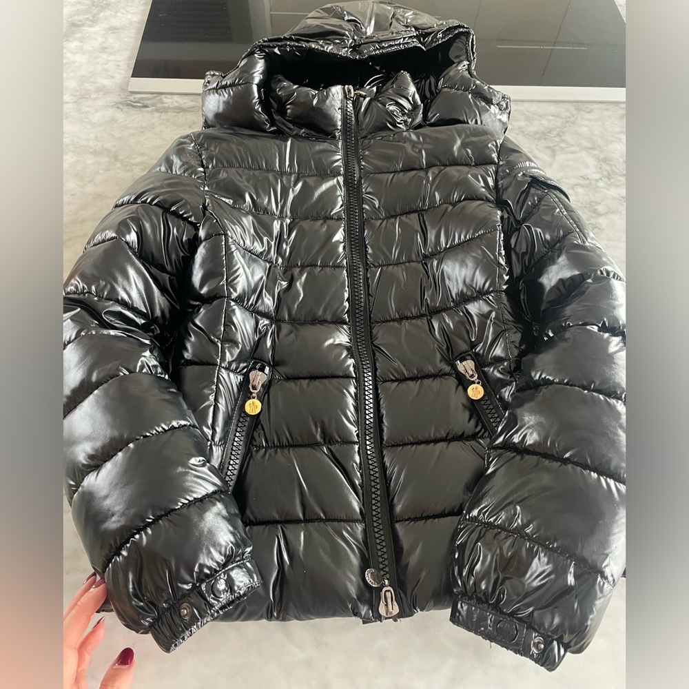Moncler jacket. In perfect condition. Size S women